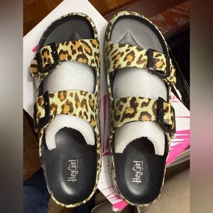 New Hey Girl by Corky’s Leopard Print Waterslide Sandals Women’s Size 9